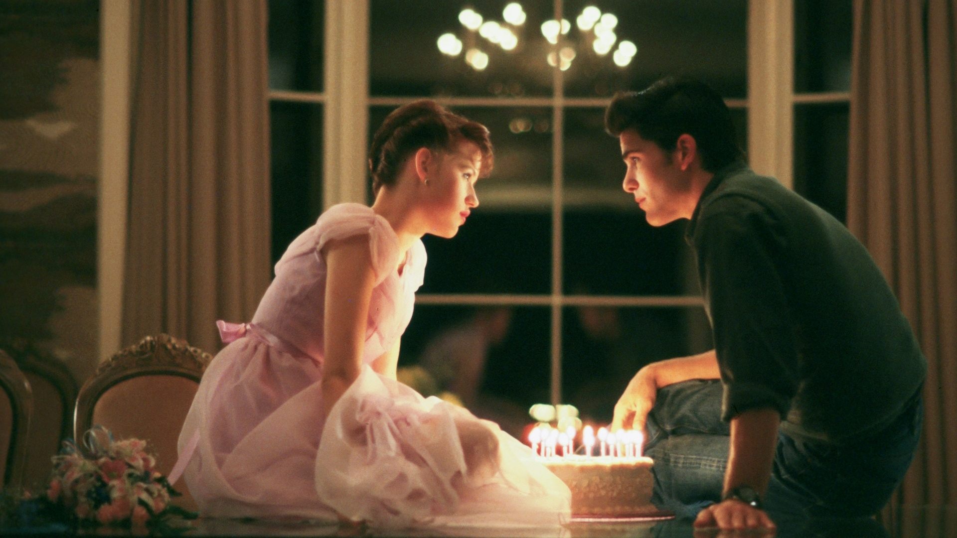  Sixteen Candles 